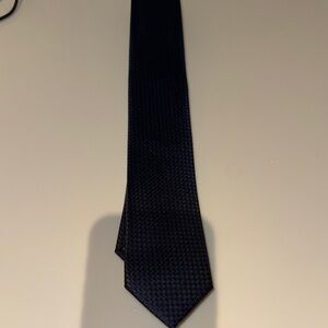 Classic Navy Woven Patterned Tie